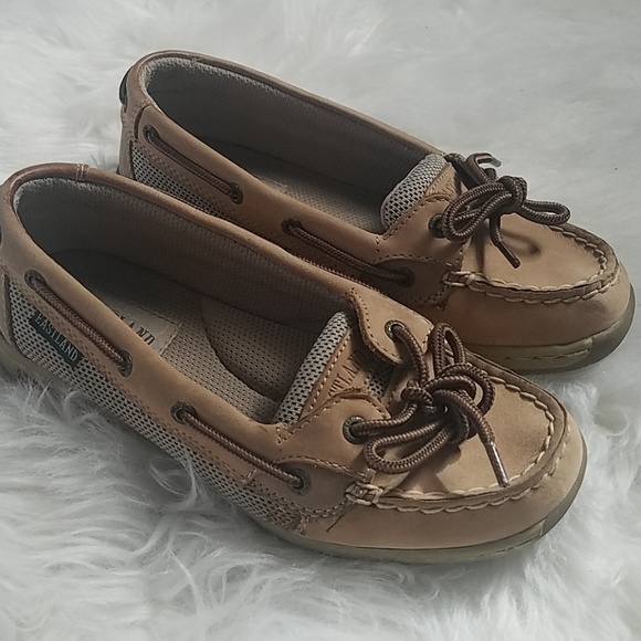 eastland skip boat shoe